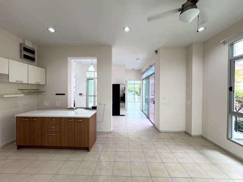 Pornpailin Sukhumvit 101/1, Bangkok, Bang Chak, Phra Khanong, Bangkok, 3 Bedrooms, 230 sqm, Single Detached House For Rent, by Nutty Property, 500397899 - DDproperty.com