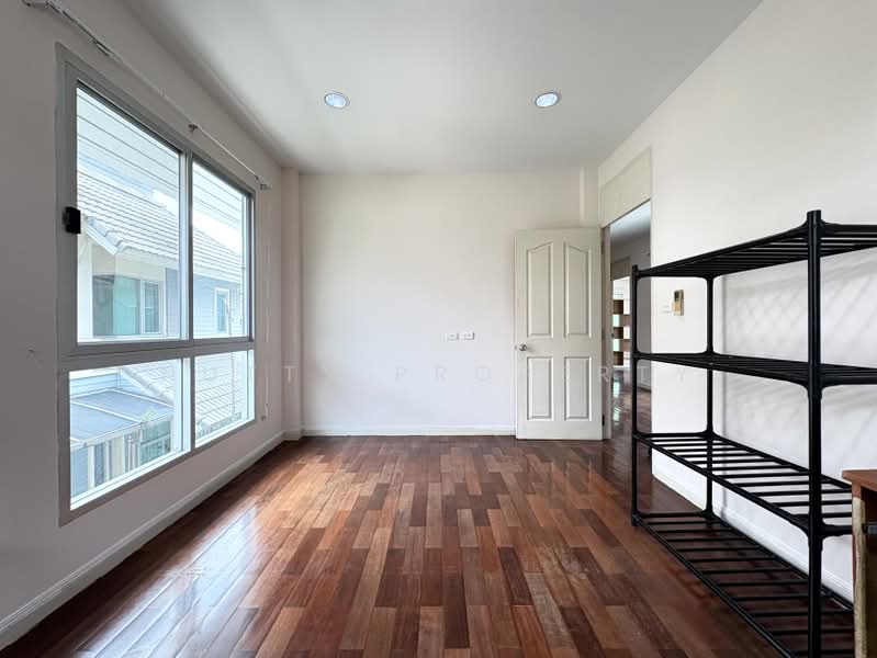 Pornpailin Sukhumvit 101/1, Bangkok, Bang Chak, Phra Khanong, Bangkok, 3 Bedrooms, 230 sqm, Single Detached House For Rent, by Nutty Property, 500397899 - DDproperty.com