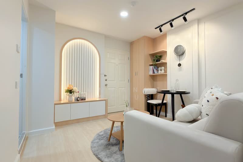 Lumpini Condo Town Bodindecha Ramkhamhaeng, Bangkok, Soi Ramkhamhaeng 43/1, Phlapphla, Wang Thonglang, Bangkok, 1 Bedroom, 28 sqm, Condo For Sale, by Bunyanut Kaewchusen, 500397905 - DDproperty.com