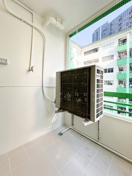 Lumpini Center Ladprao 111, Bangkok, 60-127 Soi Lat Phrao 111, Khlong Chan, Bang Kapi, Bangkok, 1 Bedroom, 28 sqm, Condo For Sale, by Bunyanut Kaewchusen, 500397911 - DDproperty.com