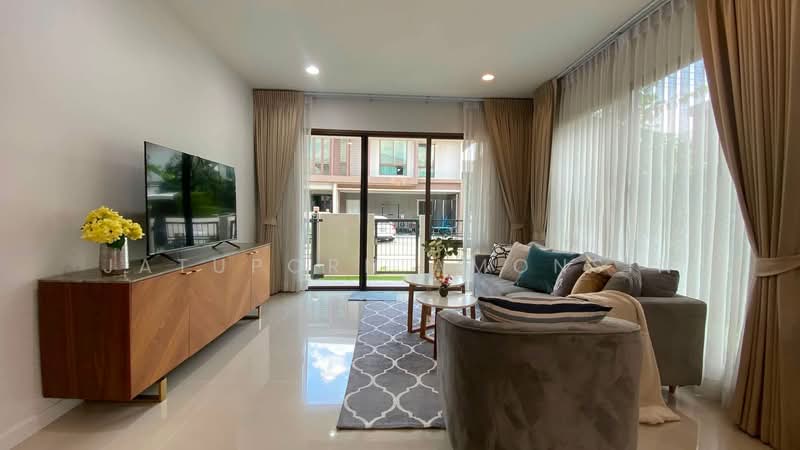 Burasiri Krungthep Kreetha, Bangkok, 95 Soi Pracha Ruam Chai, Hua Mak, Bang Kapi, Bangkok, 4 Bedrooms, 196 sqm, Single Detached House For Rent, by Jatuporn Amonsin, 500397912 - DDproperty.com