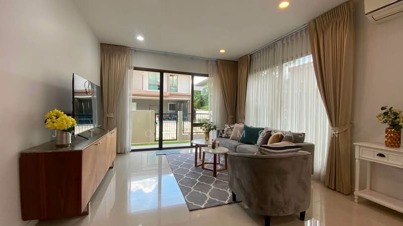 Burasiri Krungthep Kreetha, Bangkok, 95 Soi Pracha Ruam Chai, Hua Mak, Bang Kapi, Bangkok, 4 Bedrooms, 196 sqm, Single Detached House For Rent, by Jatuporn Amonsin, 500397912 - DDproperty.com