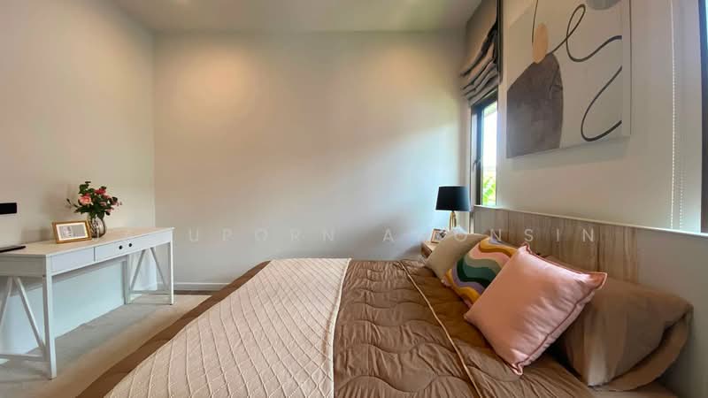 Burasiri Krungthep Kreetha, Bangkok, 95 Soi Pracha Ruam Chai, Hua Mak, Bang Kapi, Bangkok, 4 Bedrooms, 196 sqm, Single Detached House For Rent, by Jatuporn Amonsin, 500397912 - DDproperty.com