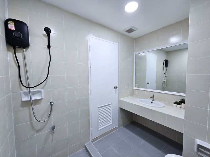 Fak Khao Pode (Corn Condominium), Bangkok, 4 Soi Ramkhamhaeng 40, Hua Mak, Bang Kapi, Bangkok, 2 Bedrooms, 54 sqm, Condo For Sale, by Bunyanut Kaewchusen, 500397917 - DDproperty.com