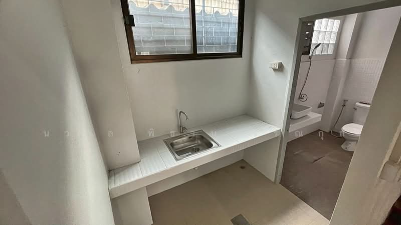 อ่อนนุช, Bangkok, อ่อนนุช, On Nut, Suan Luang, Bangkok, 1 Bedroom, 140 sqm, Townhouse For Rent, by นวพล พิธานวรรณกุล, 500397922 - DDproperty.com