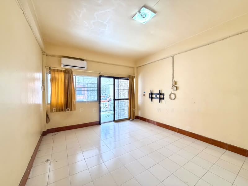 สุขสวัสดิ์สวนธน ประชาอุทิศ33, Bangkok, Rat Burana, Bangkok, 3 Bedrooms, 100 sqm, Townhouse For Sale, by The Best Property พลอย, 500397998 - DDproperty.com