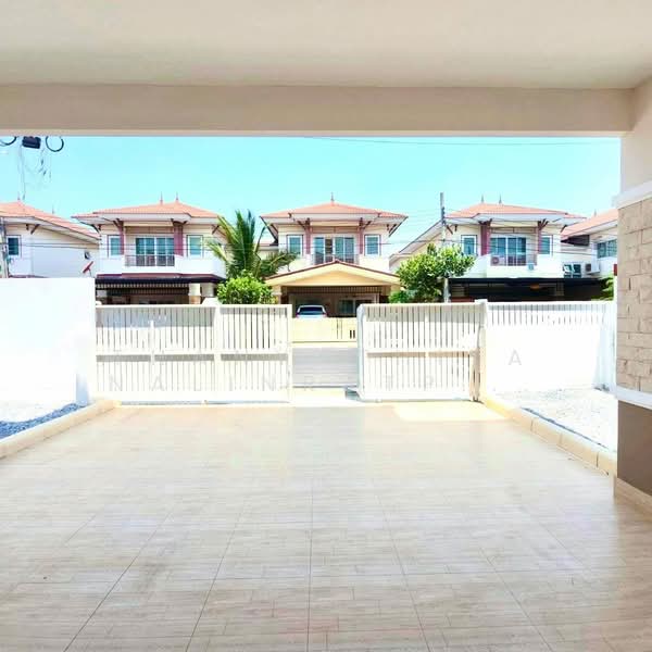 Baan Monthon 8, Bangkok, Along the Thawi Watthana canal Lak Song, Lak Song, Bang Khae, Bangkok, 3 Bedrooms, 134 sqm, Townhouse For Sale, by Thanyathita Nalinratphokin, 500398069 - DDproperty.com