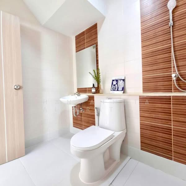 Baan Monthon 8, Bangkok, Along the Thawi Watthana canal Lak Song, Lak Song, Bang Khae, Bangkok, 3 Bedrooms, 134 sqm, Townhouse For Sale, by Thanyathita Nalinratphokin, 500398069 - DDproperty.com