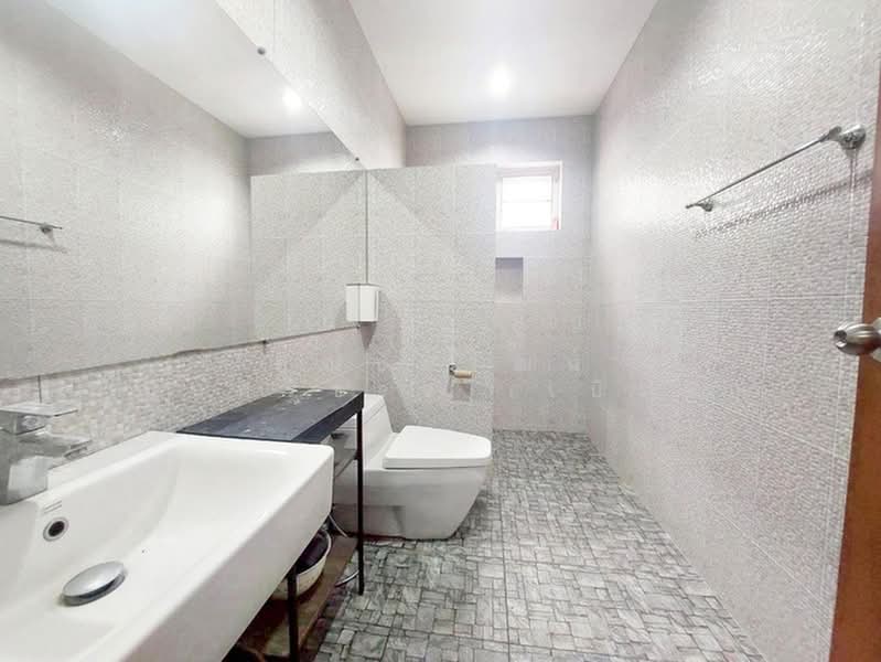 Ladawan Pinklao-Borommaratchachonnani, Bangkok, Borommaratchachonnani Road, Sala Thammasop, Thawi Watthana, Bangkok, 3 Bedrooms, 184 sqm, Single Detached House For Sale, by คุณชัยวัฒน์ พิพัฒน์ศิริขจร (เบิร์ด), 500398077 - DDproperty.com
