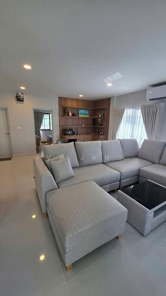 Centro Bangna, Samut Prakan, 111 Soi 3, Bang Kaeo, Bang Plee, Samut Prakan, 4 Bedrooms, 230 sqm, Single Detached House For Rent, by Ivy Jang, 500398089 - DDproperty.com