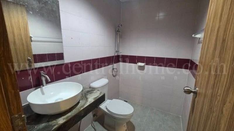 Moobaan KC Ramintra 3, Bangkok, Soi Hatairat 39, Sam Wa Tawan Tok, Khlong Sam Wa, Bangkok, 3 Bedrooms, 100 sqm, Townhouse For Sale, by คุณ ชลิตพล ( พล ), 500398098 - DDproperty.com