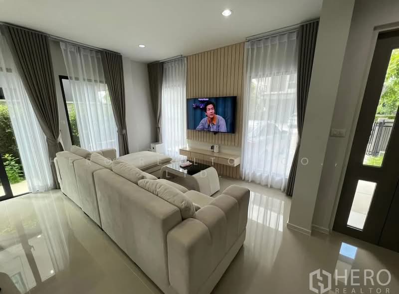 Baan Klang Muang The Edition Rama 9-Krungthep Kreetha, Bangkok, Kanchanaphisek Road 23, Saphan Sung, Bangkok, 4 Bedrooms, 218 sqm, Single Detached House For Rent, by Hero Realtor Co., Ltd., 500398147 - DDproperty.com