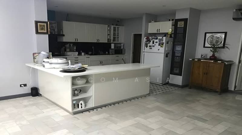 🔼 AccomA🔽 Spacious Garden House with Outdoor Terrace in Sukhumvit AA21893, Bangkok, Khlong Tan Nua, Watthana, Bangkok, 5 Bedrooms, 250 sqm, Single Detached House For Rent, by Accom Asia, 500398166 - DDproperty.com