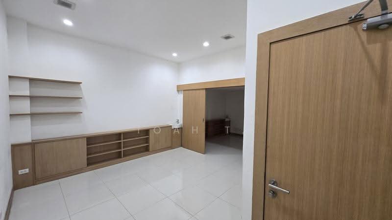 พื้นที่ให้เช่า เพชรบุรี พร้อมพงษ์ : Space for rent in Phetchaburi, Phrom Phong, กรุงเทพ, คลองตันเหนือ, วัฒนา, กรุงเทพ, 165 ตร.ม., พื้นที่ขายของ ให้เช่า, โดย TOAH T., 500398178 - DDproperty.com