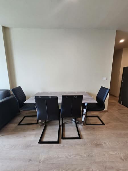 Noble Recole, Bangkok, 77 Soi Sukhumvit 19 Sukhumvit Road, Khlongtoei Nua, Watthana, Bangkok, 2 Bedrooms, 62 sqm, Condo For Rent, by อาทิตยา จินตะเหวก, 500398194 - DDproperty.com