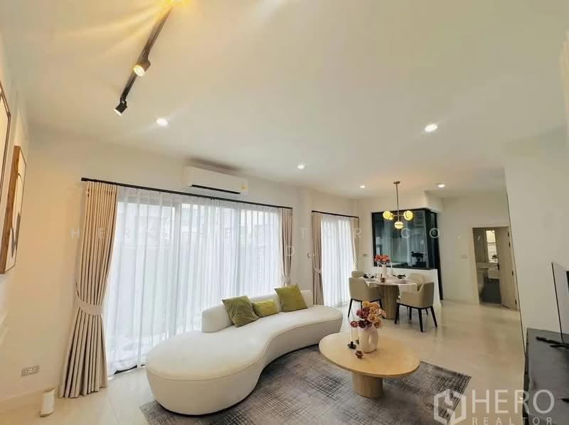 Baan Klang Muang Classe Sukhumvit 77 : บ้านกลางเมือง คลาสเซ่ สุขุมวิท 77, กรุงเทพ, ซอยอ่อนนุช 21, สวนหลวง, กรุงเทพ, 228 ตร.ม., บ้านเดี่ยว ให้เช่า, โดย Hero Realtor Co., Ltd., 500398218 - DDproperty.com
