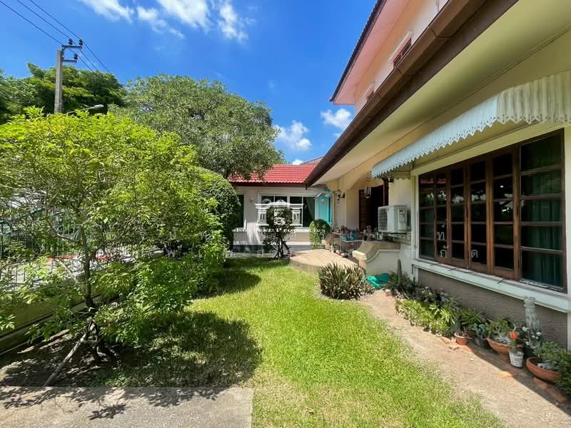 46015 - บ้านเดี่ยว 2 ชั้น หลังใหญ่ริมทะเลสาป ชลลดา รามอินทรา (L&H) ใกล้แฟชั่นไอส์แลนด์, Bangkok, เลียบกาญจนาภิเษก, Khan Na Yao, Bangkok, 3 Bedrooms, 450 sqm, Single Detached House For Sale, by Forbest Properties Co., Ltd., 500398223 - DDproperty.com