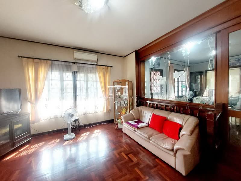 46015 - บ้านเดี่ยว 2 ชั้น หลังใหญ่ริมทะเลสาป ชลลดา รามอินทรา (L&H) ใกล้แฟชั่นไอส์แลนด์, กรุงเทพ, เลียบกาญจนาภิเษก, คันนายาว, กรุงเทพ, 450 ตร.ม., บ้านเดี่ยว ขาย, โดย บริษัท ฟอร์เบสท์ พร็อพเพอร์ตี้ส์ จำกัด, 500398223 - DDproperty.com