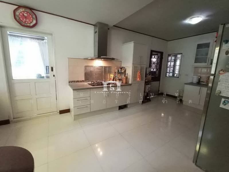 46015 - บ้านเดี่ยว 2 ชั้น หลังใหญ่ริมทะเลสาป ชลลดา รามอินทรา (L&H) ใกล้แฟชั่นไอส์แลนด์, Bangkok, เลียบกาญจนาภิเษก, Khan Na Yao, Bangkok, 3 Bedrooms, 450 sqm, Single Detached House For Sale, by Forbest Properties Co., Ltd., 500398223 - DDproperty.com