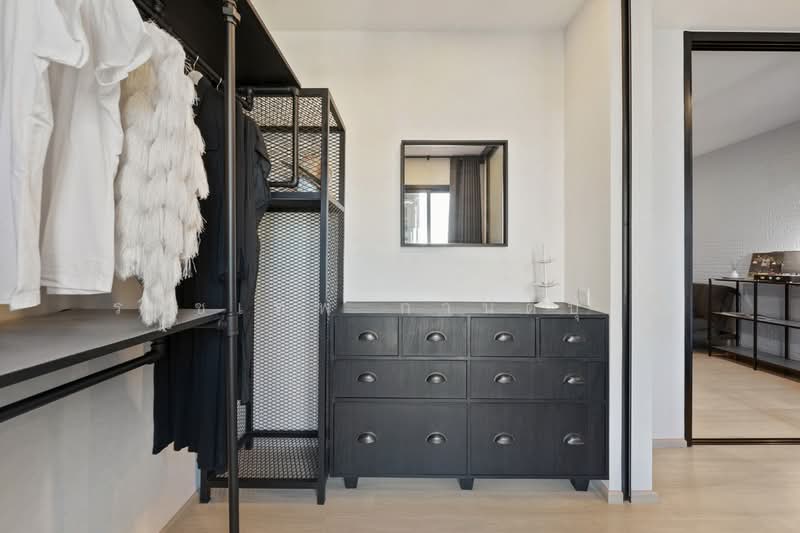 Life Asoke, Bangkok, Asoke-Dindang Road, Bang Kapi, Huai Khwang, Bangkok, 1 Bedroom, 35 sqm, Condo For Rent, by ราชเทพ กานต์ปุระ, 500398248 - DDproperty.com
