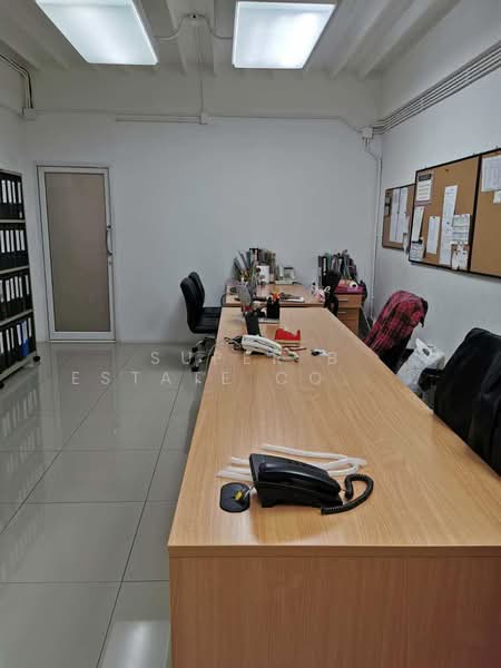 ตึกเเถวเพรชบุรี, Bangkok, เพรชบุรี, Bang Kapi, Huai Khwang, Bangkok, , 336 sqm, Shophouse For Sale, by Super B Estate Co., Ltd, 500398322 - DDproperty.com