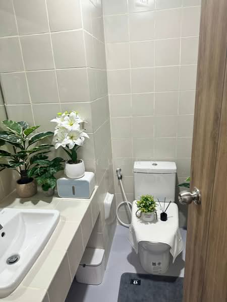 Fak Khao Pode (Corn Condominium), Bangkok, 4 Soi Ramkhamhaeng 40, Hua Mak, Bang Kapi, Bangkok, 2 Bedrooms, 53 sqm, Condo For Sale, by Kanueng (Pro) Noppornpitak, 500398349 - DDproperty.com