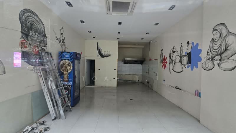พื้นที่ให้เช่า พร้อมพงษ์ สุขุมวิท : Space for rent in Phrom Phong, Sukhumvit., กรุงเทพ, คลองเตย, กรุงเทพ, 42 ตร.ม., พื้นที่ขายของ ให้เช่า, โดย TOAH T., 500398355 - DDproperty.com