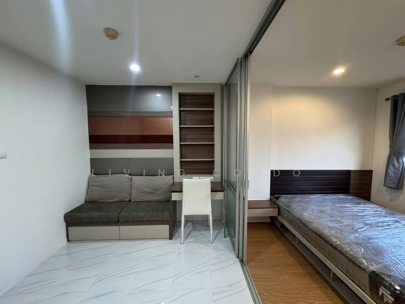 Lumpini Condo Town Raminthra-Latplakhao, Bangkok, Lat Pla Khao Road, Anusaowari, Bang Khen, Bangkok, 1 Bedroom, 26 sqm, Condo For Rent, by Living Condo, 500398356 - DDproperty.com