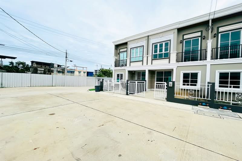 iCopenh Sukhumvit 76, Samut Prakan, 89 Moo 7 Tambon Samrong Tai, Sam Rong, Phra Pra Daeng, Samut Prakan, 3 Bedrooms, 89 sqm, Townhouse For Sale, by คุณจ๋า, 500398391 - DDproperty.com