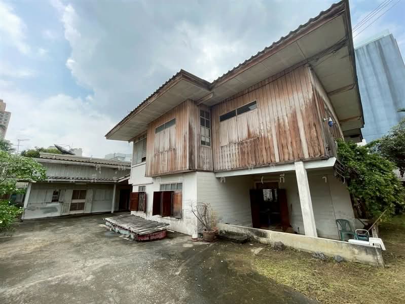 ที่ดิน แถมสิ่งปลูกสร้าง 163 ตร.ว. ที่ดินซอยทองหล่อ25(ซอยแสงเงิน) ใกล้โรงพยาบาลคามิลเลียน, กรุงเทพ, ถนนสุขุมวิท55, คลองตันเหนือ, วัฒนา, กรุงเทพ, 652 ตร.ม., ที่ดิน ขาย, โดย คุณ กันต์ปพัทธ์ คัมภีร์ภัคภาค (กีต้า), 500398392 - DDproperty.com