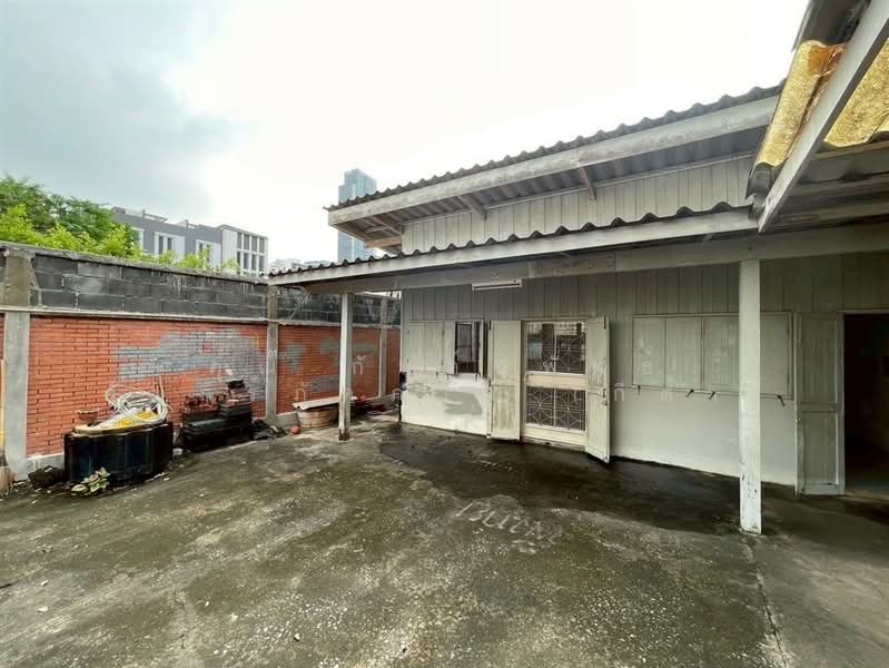 ที่ดิน แถมสิ่งปลูกสร้าง 163 ตร.ว. ที่ดินซอยทองหล่อ25(ซอยแสงเงิน) ใกล้โรงพยาบาลคามิลเลียน, กรุงเทพ, ถนนสุขุมวิท55, คลองตันเหนือ, วัฒนา, กรุงเทพ, 652 ตร.ม., ที่ดิน ขาย, โดย คุณ กันต์ปพัทธ์ คัมภีร์ภัคภาค (กีต้า), 500398392 - DDproperty.com