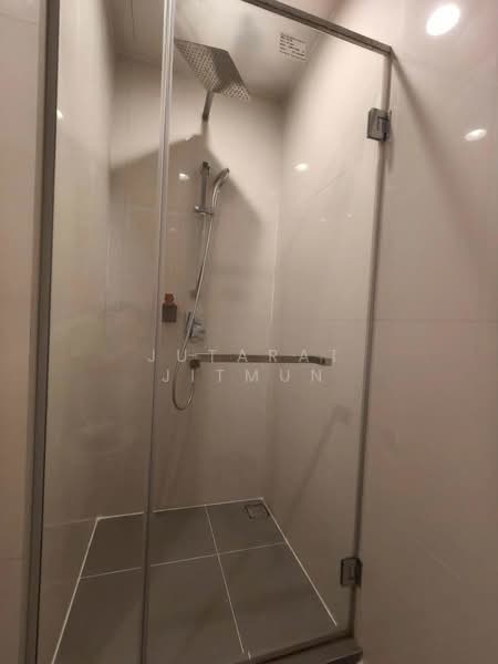 Oka Haus Sukhumvit 36, Bangkok, 3399 Rama 4 Road, Khong Tan, Khlong Toei, Bangkok, 2 Bedrooms, 50 sqm, Condo For Rent, by Jutarat Jitmun, 500398427 - DDproperty.com