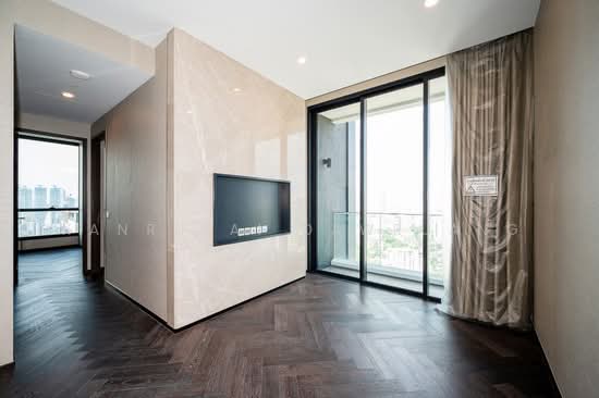 The Esse Sukhumvit 36 : ดิ เอส สุขุมวิท 36, กรุงเทพ