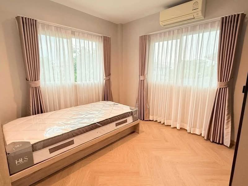Casa Ville Ramintra-Hathairat, Pathum Thani, Hathairat Road, Bung Kham Proi, Lam Luk Ka, Pathum Thani, 4 Bedrooms, 250 sqm, Single Detached House For Rent, by Khun Eve, 500398476 - DDproperty.com