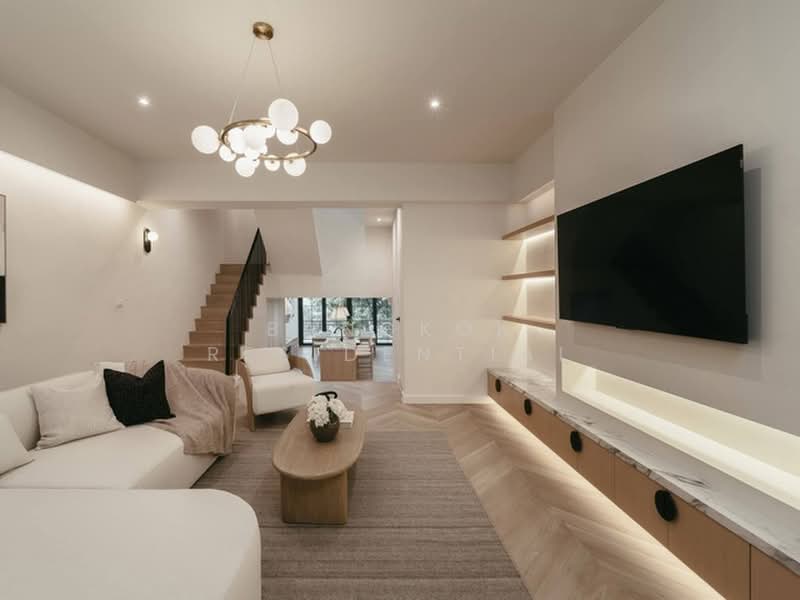 Regent 71 Place, Bangkok, Phra Kanong Nua, Watthana, Bangkok, 5 Bedrooms, 350 sqm, Townhouse For Rent, by Bangkok Residential, 500398486 - DDproperty.com
