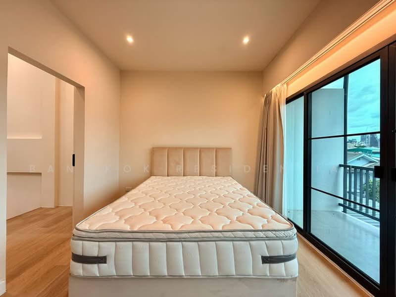 Regent 71 Place, Bangkok, Phra Kanong Nua, Watthana, Bangkok, 5 Bedrooms, 350 sqm, Townhouse For Rent, by Bangkok Residential, 500398486 - DDproperty.com