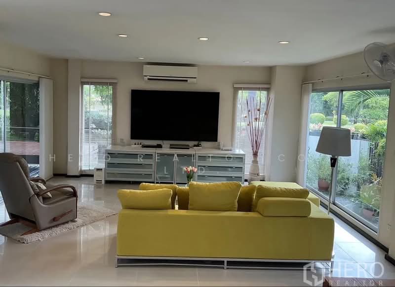 Noble Tara Pattanakarn, Bangkok, 2046 Pattanakarn Road, Suan Luang, Bangkok, 4 Bedrooms, 400 sqm, Single Detached House For Sale, by Hero Realtor Co., Ltd., 500398493 - DDproperty.com