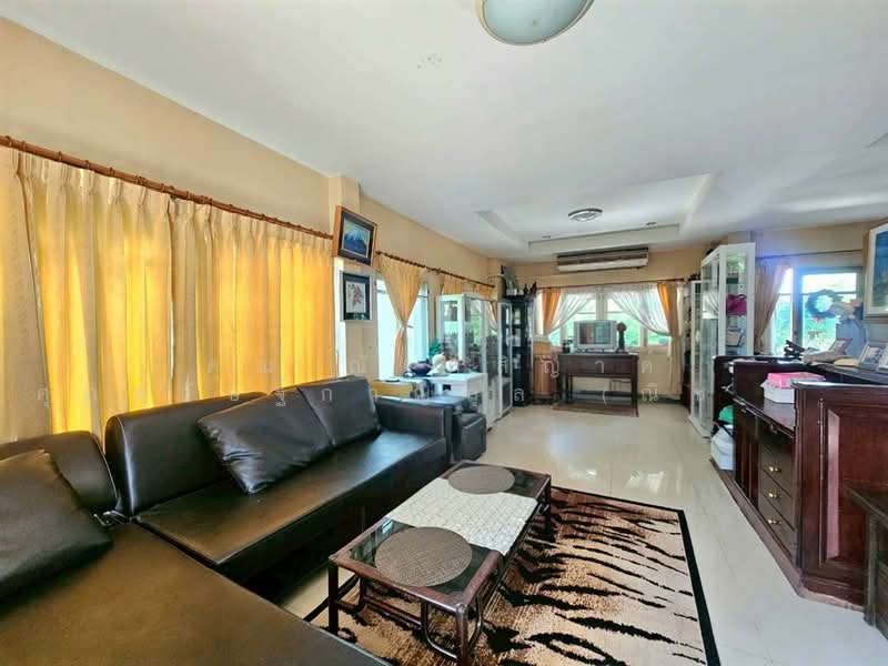 Perfect Place Ramkhamhaeng 164, Bangkok, Soi Ramkhamhaeng 164, Saphan Sung, Bangkok, 4 Bedrooms, 380 sqm, Single Detached House For Sale, by คุณ ณัจภสิญาค์ ศุภควัษฐ์กาญกุล (ณิชชา), 500398498 - DDproperty.com
