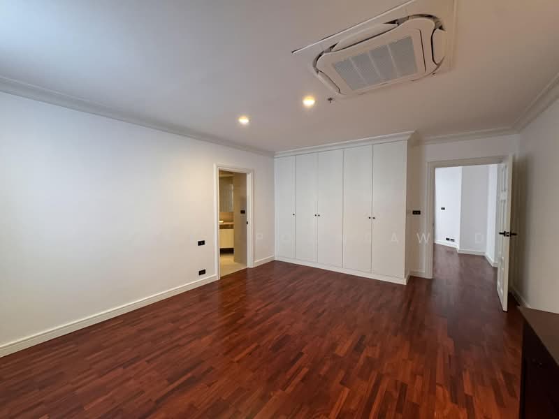 Ruamsuk Condominium, Bangkok, 12 Soi Athakravi, Khong Tan, Khlong Toei, Bangkok, 3 Bedrooms, 316 sqm, Condo For Rent, by Tananit Poonsawad, 500398502 - DDproperty.com