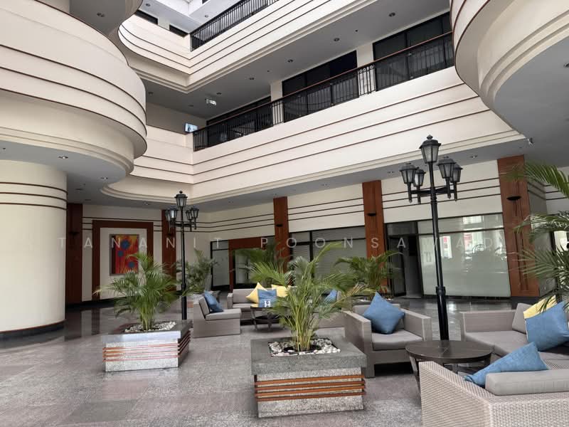 Ruamsuk Condominium, Bangkok, 12 Soi Athakravi, Khong Tan, Khlong Toei, Bangkok, 3 Bedrooms, 316 sqm, Condo For Rent, by Tananit Poonsawad, 500398502 - DDproperty.com