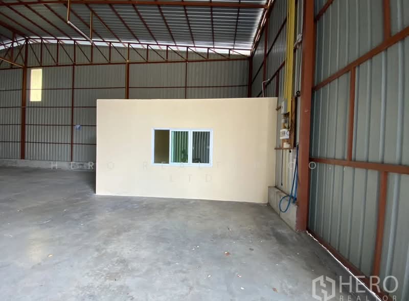 For rent Warehouse 300 sq.m. in Nawamin, Bueng Kum, Bangkok HRE01005, Bangkok, Nawamin, Bueng Kum, Bangkok, , 300 sqm, Warehouse/Factory For Rent, by Hero Realtor Co., Ltd., 500398506 - DDproperty.com