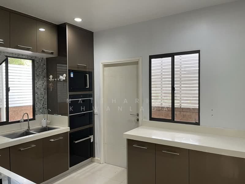 The Plant Exclusique Phatthanakan, Bangkok, Soi Phatthanakan 44, Suan Luang, Bangkok, 3 Bedrooms, 226 sqm, Single Detached House For Rent, by Nattharika Khwanlada, 500398524 - DDproperty.com