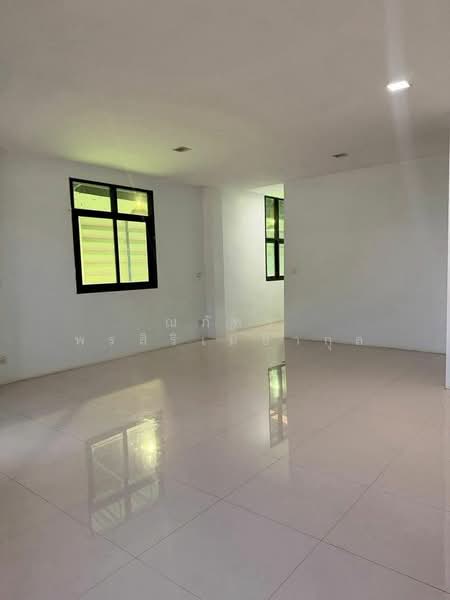 โกดัง พร้อมออฟฟิศ ให้เช่า 415 ตรม. บางน้ำจืด สมุทรสาคร บางบอน (TW8-22826), สมุทรสาคร, บางน้ำจืด, เมืองสมุทรสาคร, สมุทรสาคร, 415 ตร.ม., โกดัง-โรงงาน ให้เช่า, โดย ณภัทร พรสิริเมธากุล, 500398549 - DDproperty.com