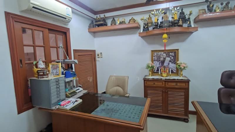 บ้านแฝด 3 ชั้นซอยจรัญ 35 แยก 17, Bangkok, จรัญสนิทวงศ์, Bang Khun Sri, Bangkok Noi, Bangkok, 5 Bedrooms, 140 sqm, Semi-Detached House (Twin House) For Sale, by Wicharn Kaonah, 500398552 - DDproperty.com