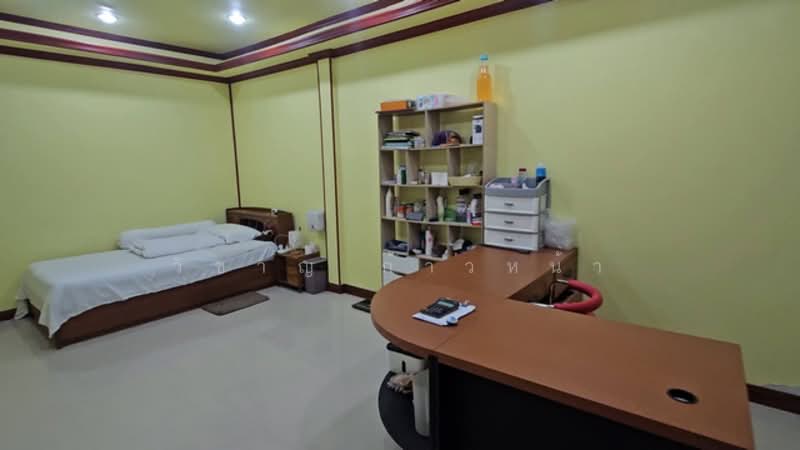 บ้านแฝด 3 ชั้นซอยจรัญ 35 แยก 17, Bangkok, จรัญสนิทวงศ์, Bang Khun Sri, Bangkok Noi, Bangkok, 5 Bedrooms, 140 sqm, Semi-Detached House (Twin House) For Sale, by Wicharn Kaonah, 500398552 - DDproperty.com