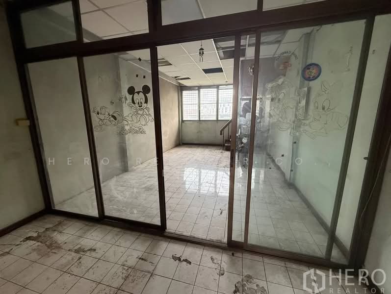 For rent Shophouse 200 sq.m. BTS Phrom Phong Bangkok HRE01008, Bangkok, Khong Tan, Khlong Toei, Bangkok, , 200 sqm, Shophouse For Rent, by Hero Realtor Co., Ltd., 500398663 - DDproperty.com