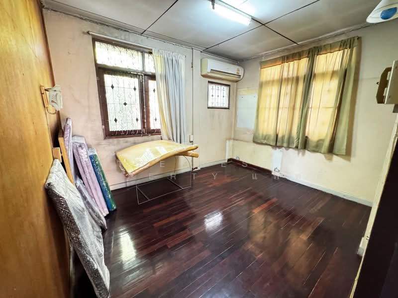 บ้านเดี่ยวบางกะปิ กรุงเทพมหานคร, Bangkok, Bang Kapi, Huai Khwang, Bangkok, 3 Bedrooms, 100 sqm, Single Detached House For Sale, by The Best Property แพทตี้, 500398705 - DDproperty.com