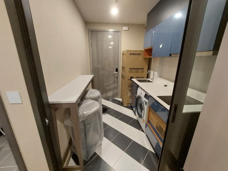 The Base Saphanmai, Bangkok, Paholayothin Road, Anusaowari, Bang Khen, Bangkok, Studio, 28 sqm, Condo For Rent, by Living Real Estates, 500398706 - DDproperty.com