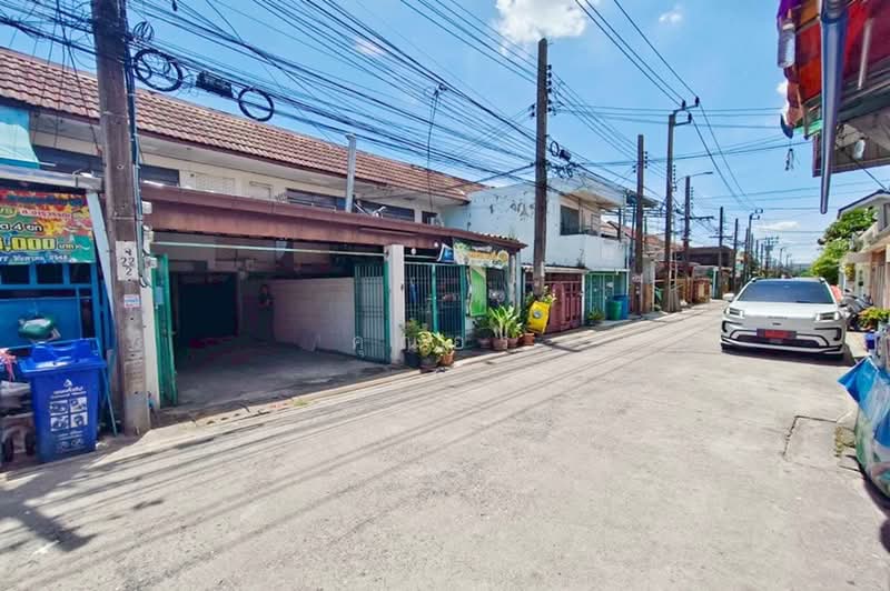 ขายทาวน์เฮาส์ 2 ชั้น 25 ตร.ว. ซอยลาดพร้าว 91 ทำเลดี ใกล้รถไฟฟ้าสายสีเหลือง, Bangkok, ถนนลาดพร้าว, Khlong Chaokhun Sing, Wang Thonglang, Bangkok, 3 Bedrooms, 136 sqm, Townhouse For Sale, by คุณอร, 500398749 - DDproperty.com