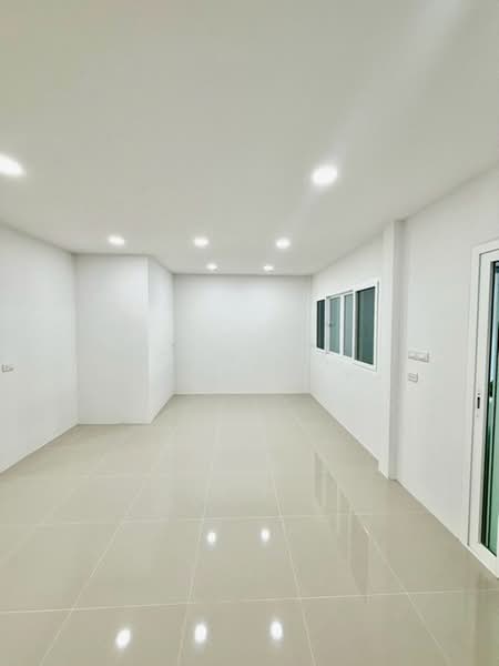 Prachakornthai Village Ladproa 93, Bangkok, Khlong Chaokhun Sing, Wang Thonglang, Bangkok, 3 Bedrooms, 158 sqm, Townhouse For Sale, by Connex Property, 500398762 - DDproperty.com